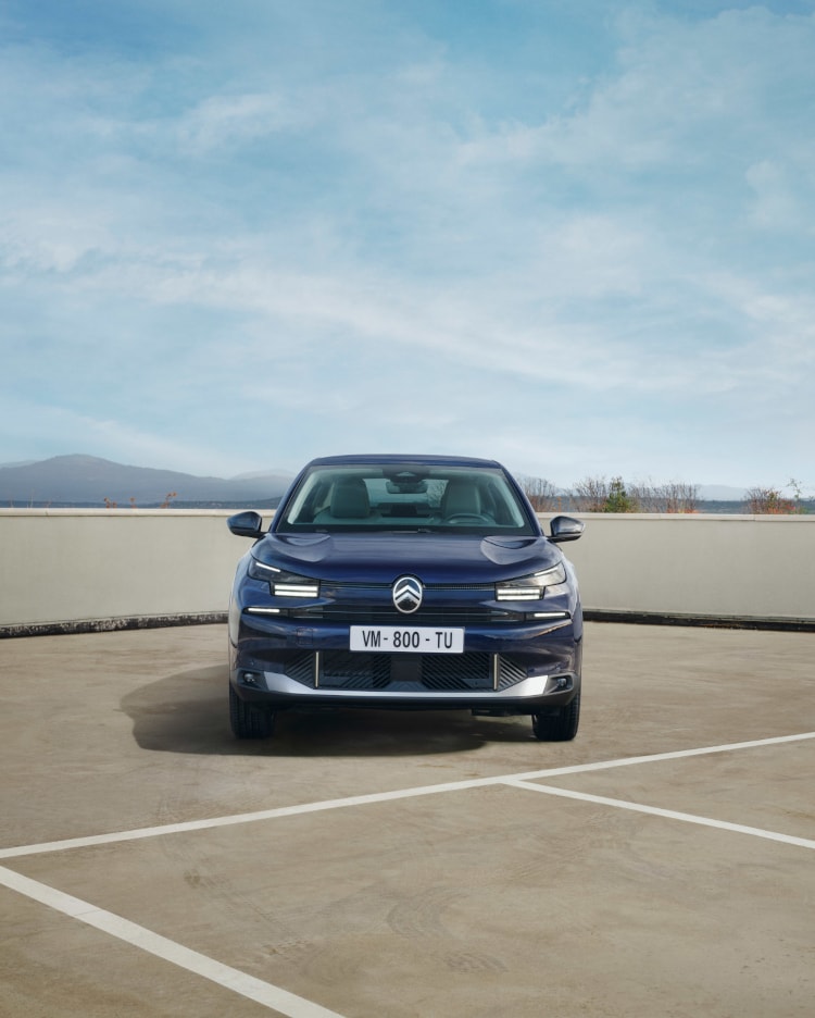 Citroën C5X sur la route